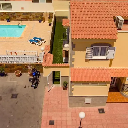 Isa Sonnenland * Maspalomas (Gran Canaria)